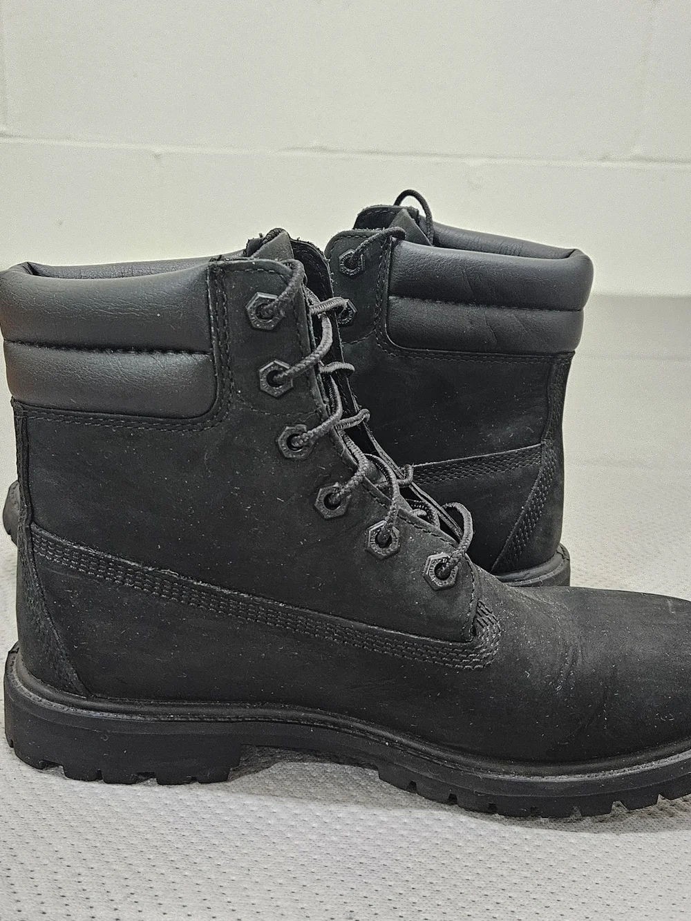 Timberland Boots Linden Woods 6” Black Suede Waterproof Womens Size 8